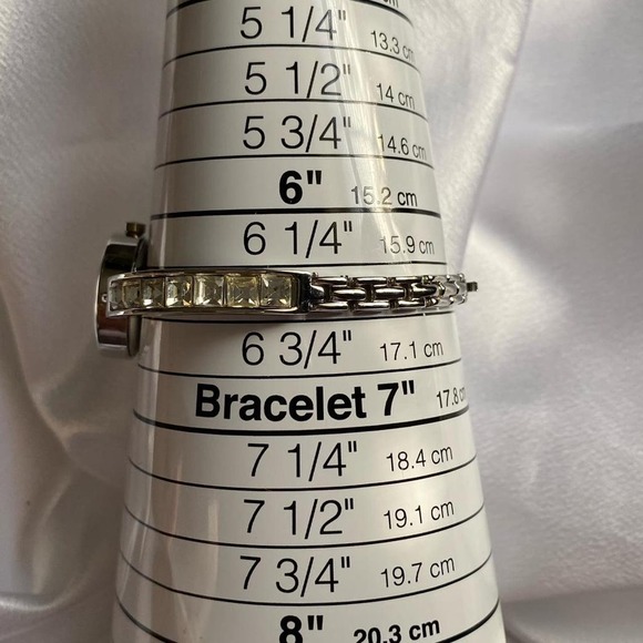Beautiful ladies silver tone dainty bracelet stone slim watch new batt